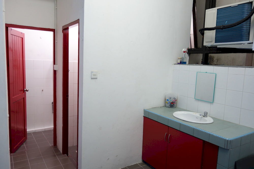 Hero Hostel Kuching Exterior foto