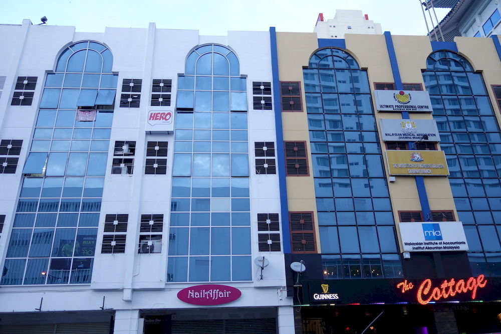 Hero Hostel Kuching Exterior foto