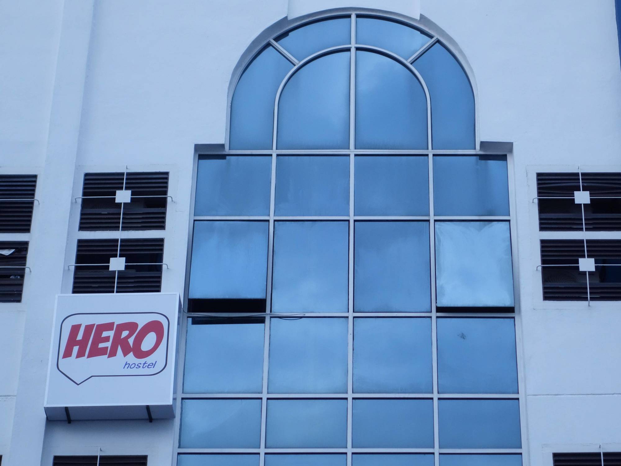 Hero Hostel Kuching Exterior foto