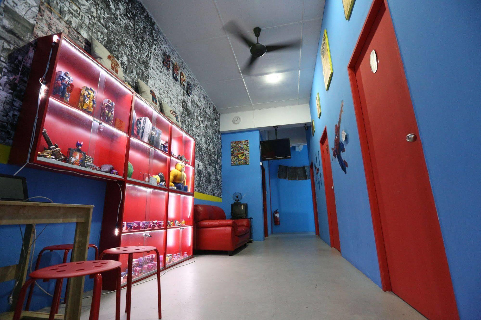 Hero Hostel Kuching Exterior foto