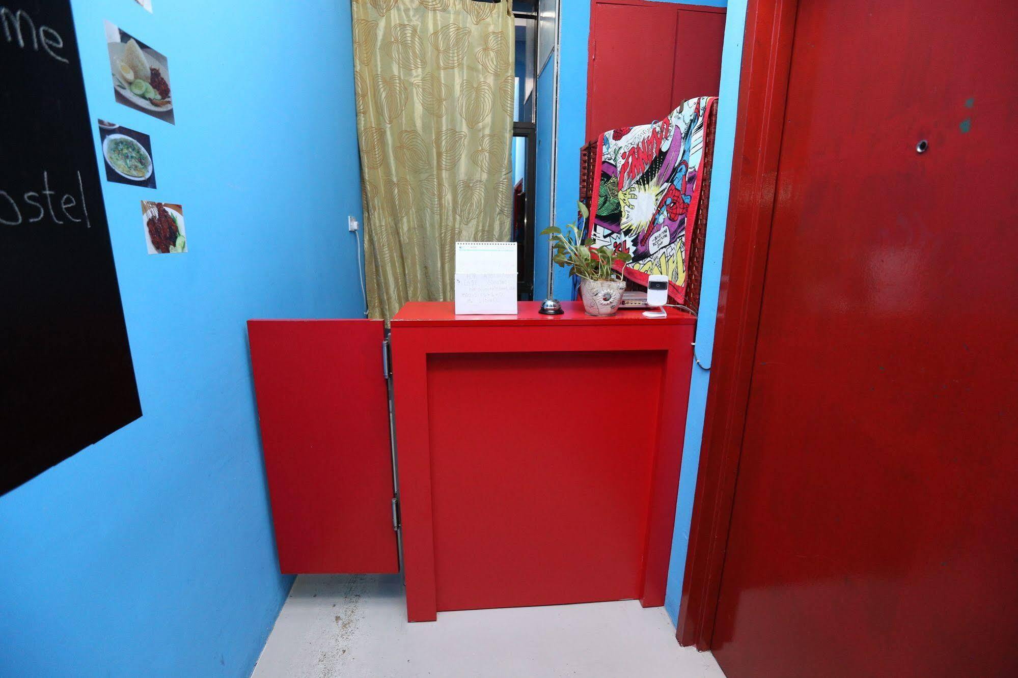 Hero Hostel Kuching Exterior foto